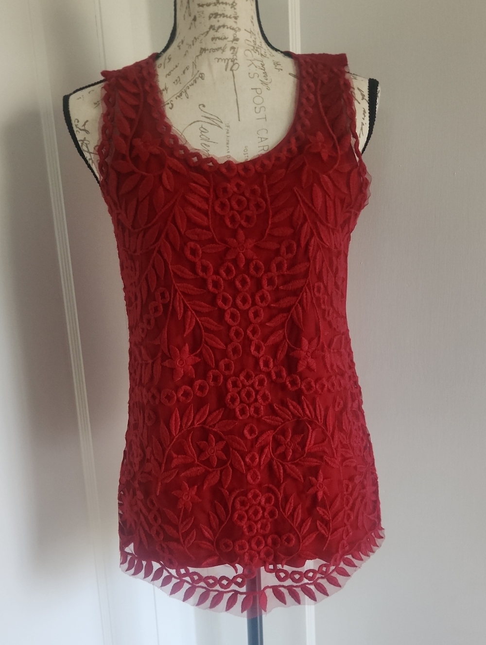 J. Jill Red Sleeveless Embroidered Camisole